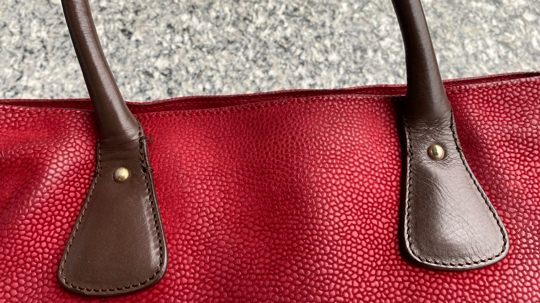 Brics Borse da donna: Tasche BRICS Leder rot Handtasche BRICS – Usato da Hünenberg venduto da Ecila 4