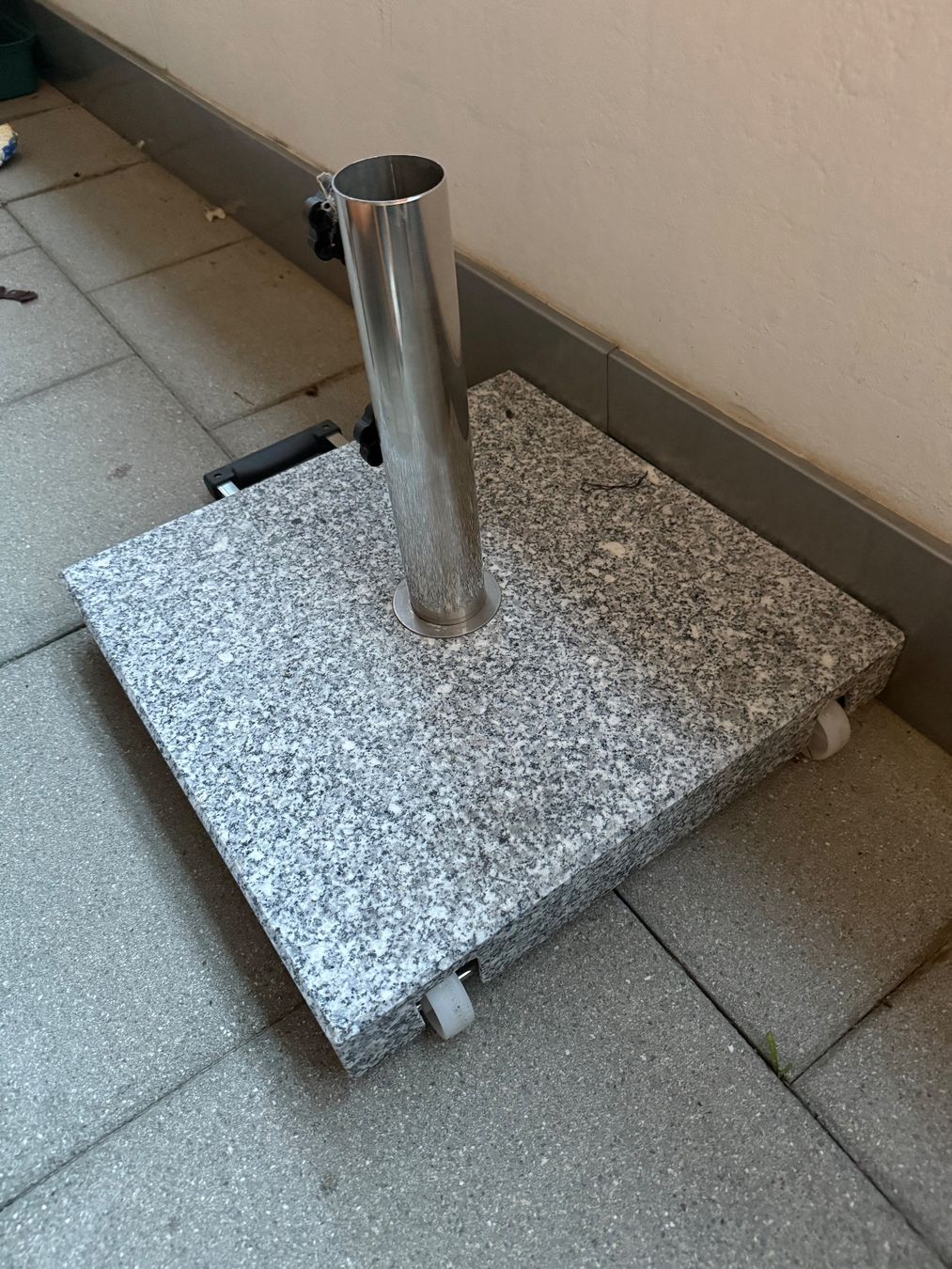 Sonstiges: Granit Sonnenschirmfuss – Neu (gemäss Beschreibung) aus Sursee von Kaloo01 1