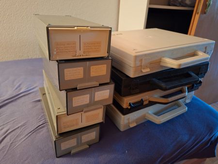 4 Koffer x 6 Diamagazine (50er) und 5 x 2 Diamagazine(50er)