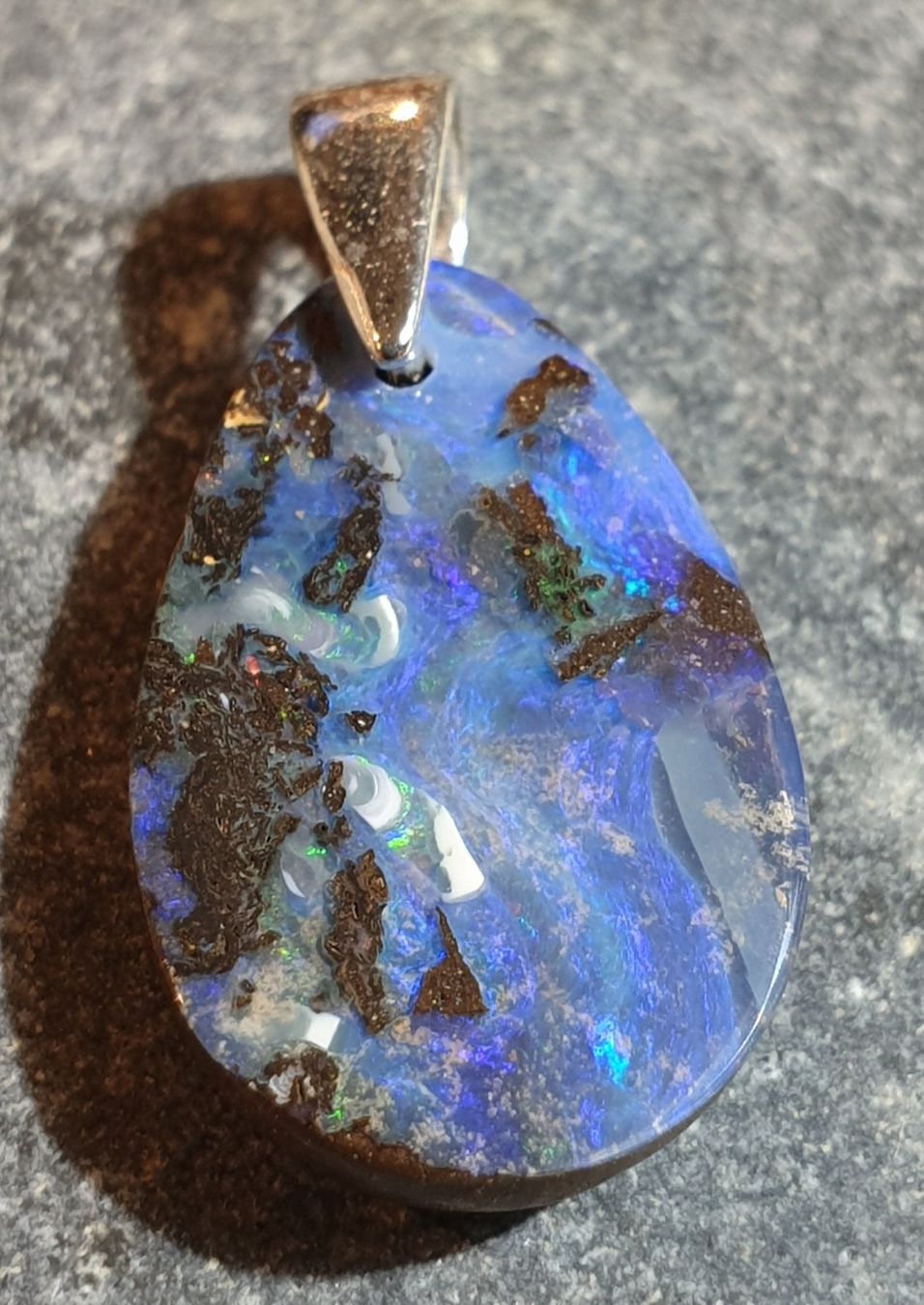 Ciondoli: Anhänger Boulder Opal. – Nuovo (secondo la descrizione) da Niederbüren venduto da Raphael014