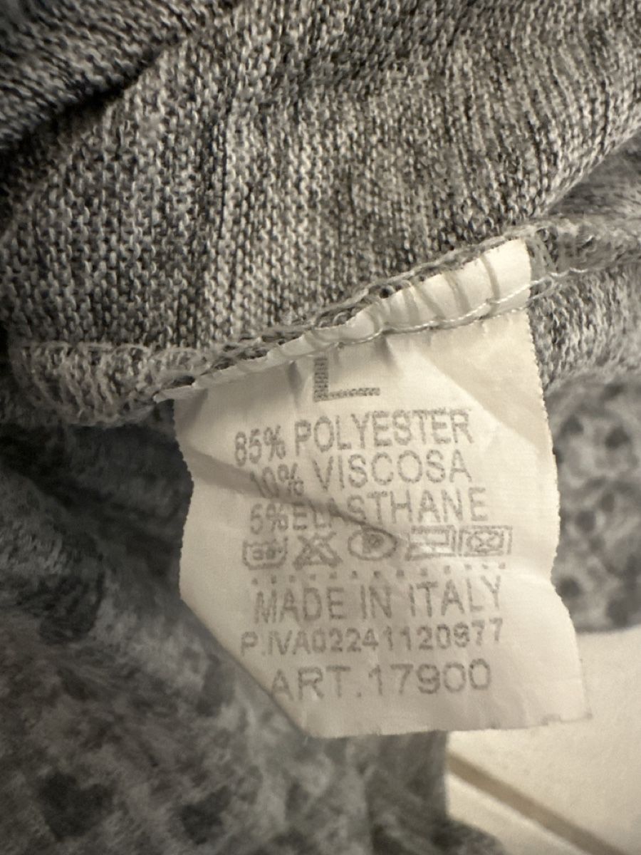 Maglioni & Felpe: Grauer Pullover mit Herzen, Gr. L – Usato da Buus venduto da 2019dp 5