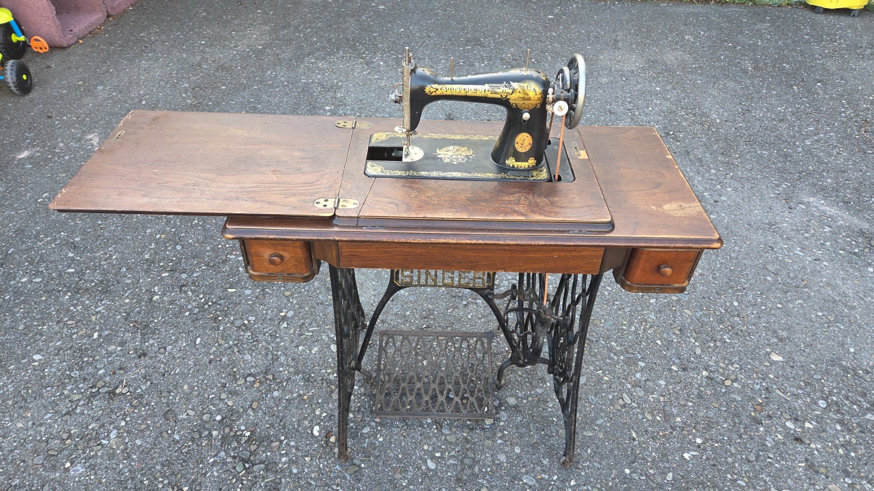 Singer Machines à coudre: Singer Nähmaschine – D'occasion à Seon par Wetwillie 6