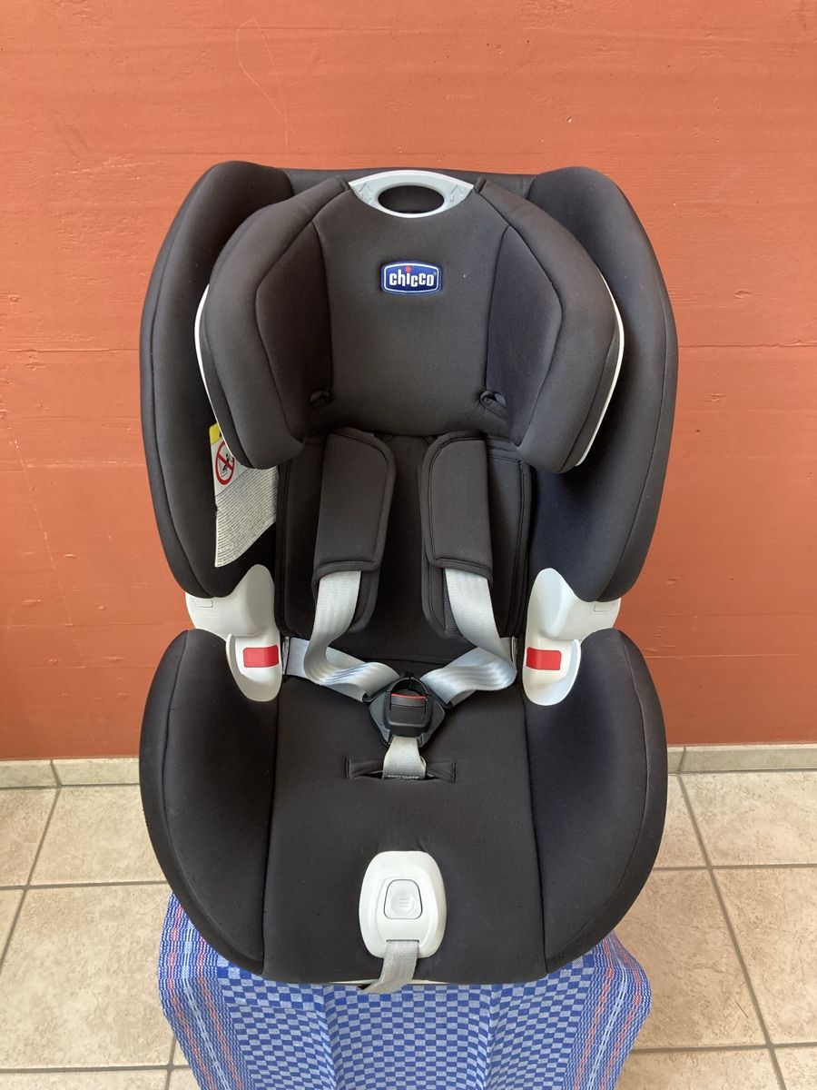 Chicco Seggiolini per auto: Chaise auto Chicco – Usato da Peseux venduto da effepi