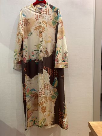 Magnifique robe chemise longue tissus fluide et souple T/U