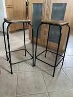 2 tabourets hauteur assise  70 cm