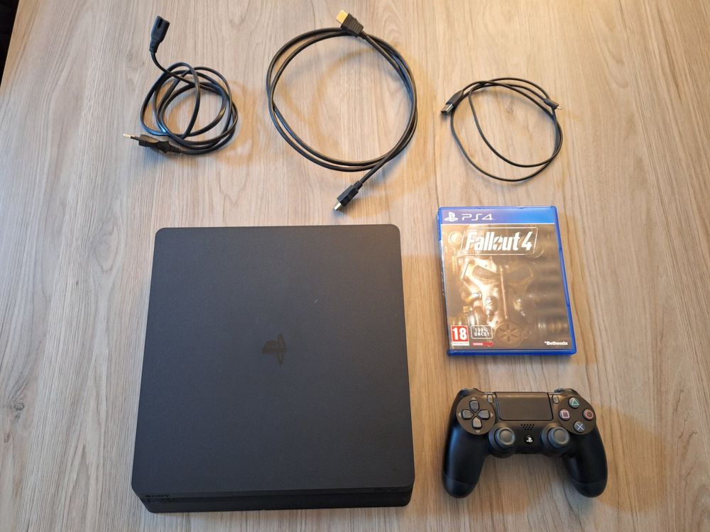 Sony PS4 SLIM inkl. Zubehör! | Kaufen auf Ricardo