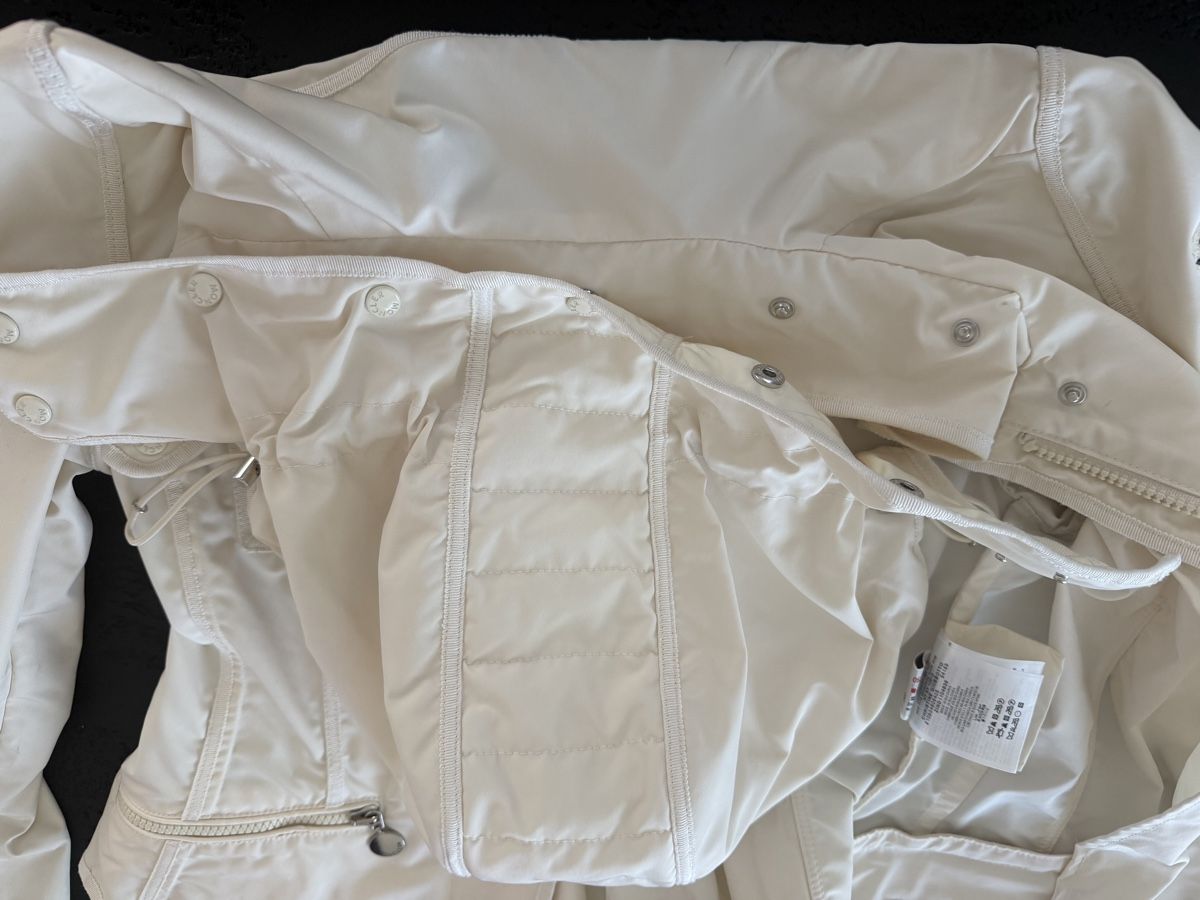 Moncler Jacken: Moncler Women Jacket Size 0 – Gebraucht aus Herrliberg von Tubalp 3