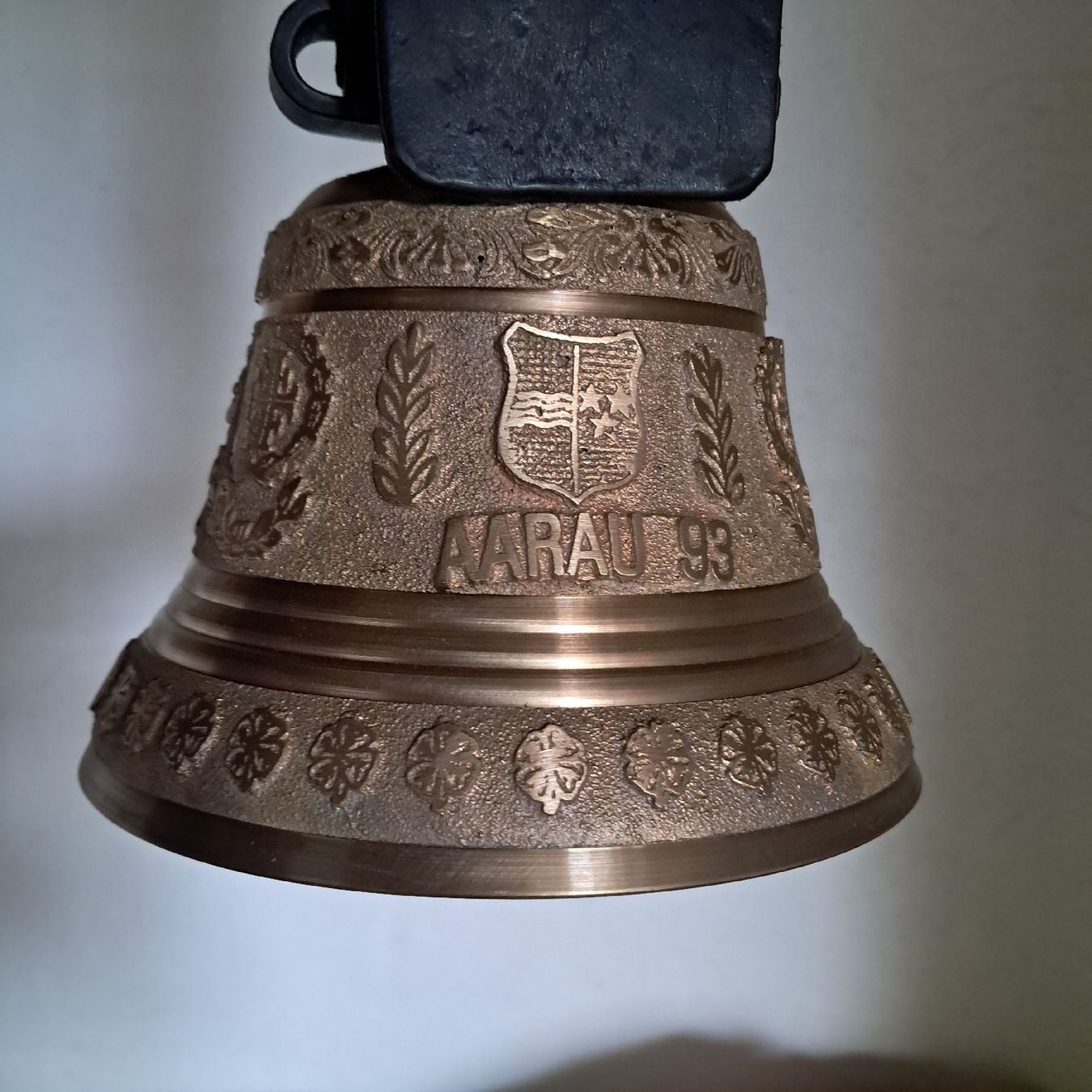 Campanacci mucche: NEUWERTIGE GLOCKE AARAU  – Usato da Murten venduto da SHETHOF