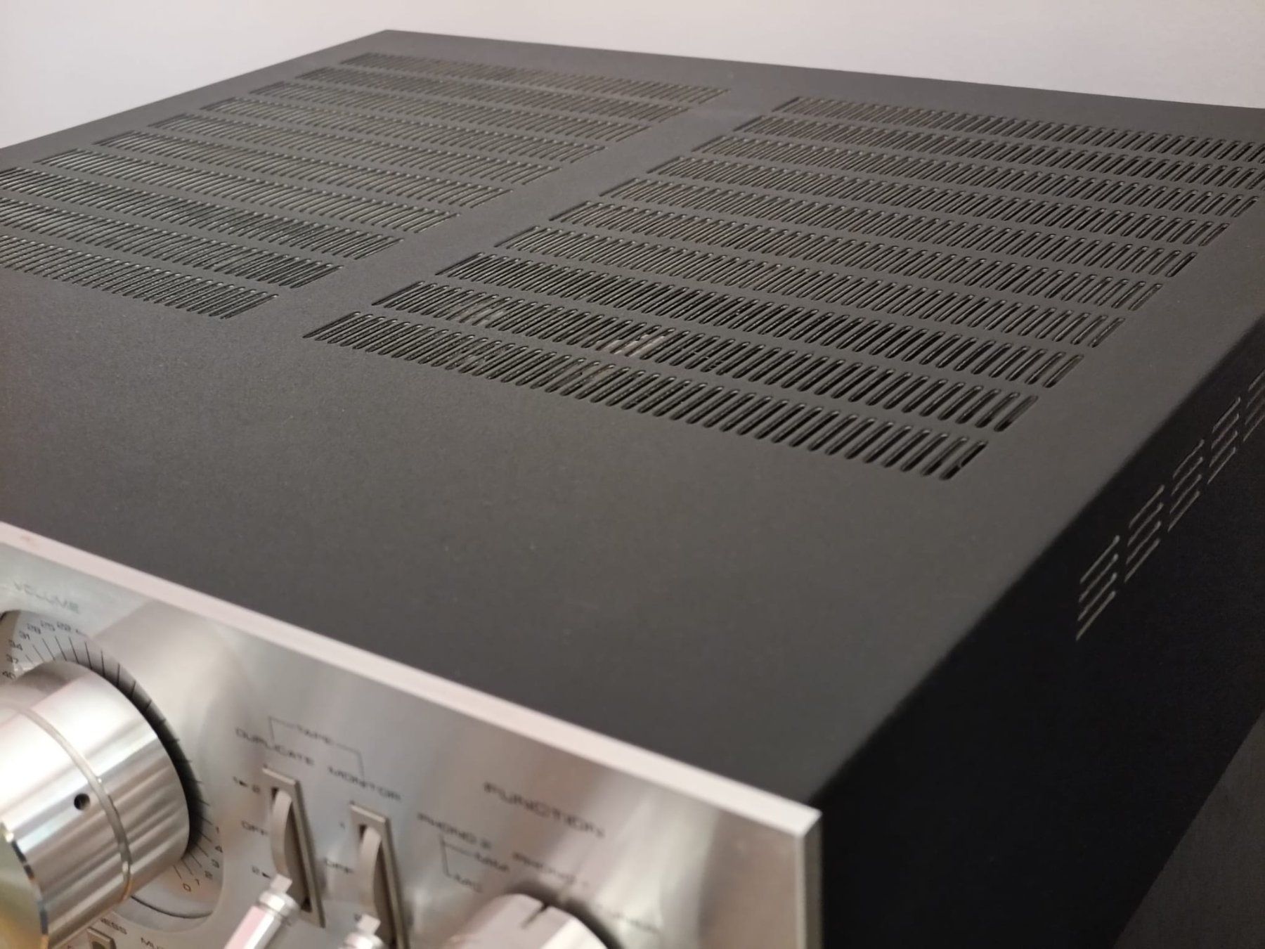 Pioneer Amplificatori: Pioneer SA-9800 Verstärker – Usato da Basel venduto da Threemice 3