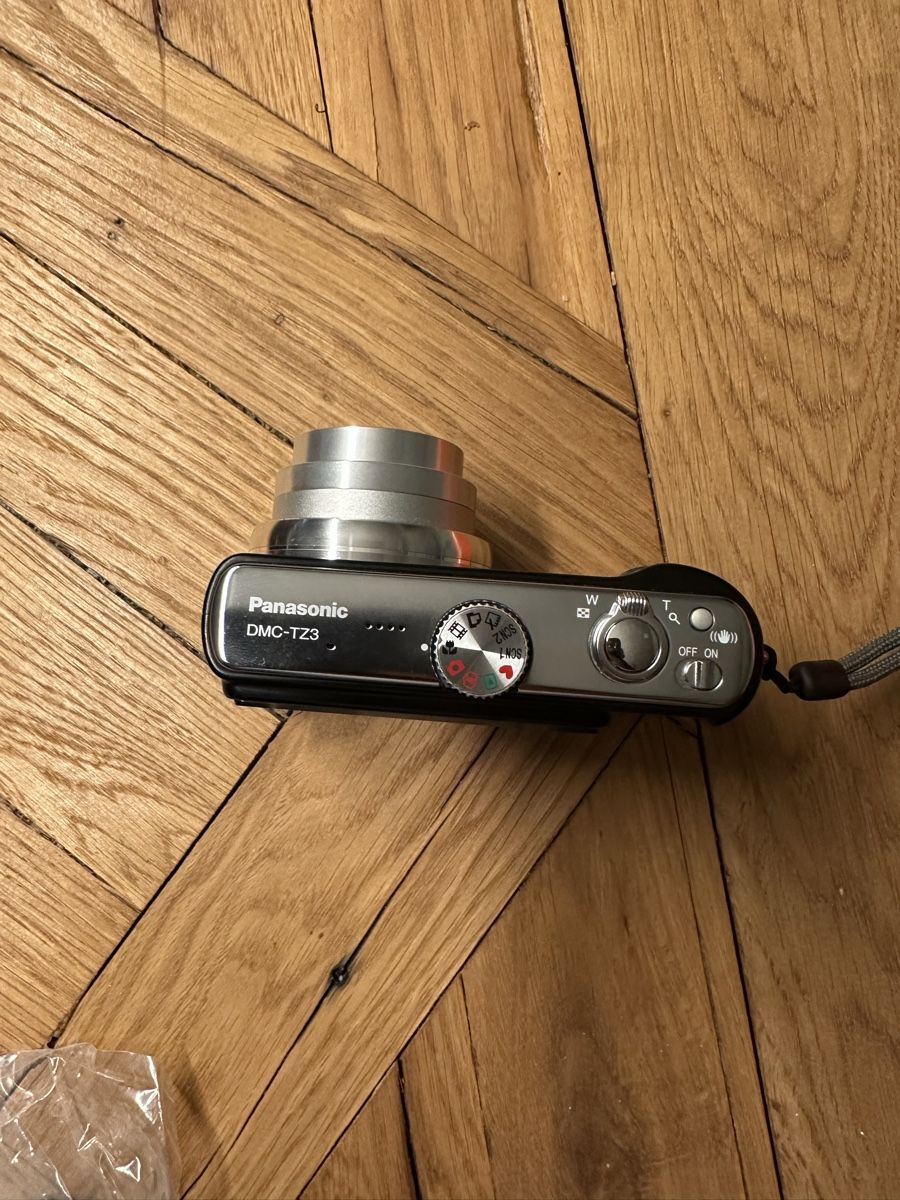 Panasonic Fotocamera: Panasonic Lumix TZ 3 – Usato da Burgdorf venduto da Breton 4