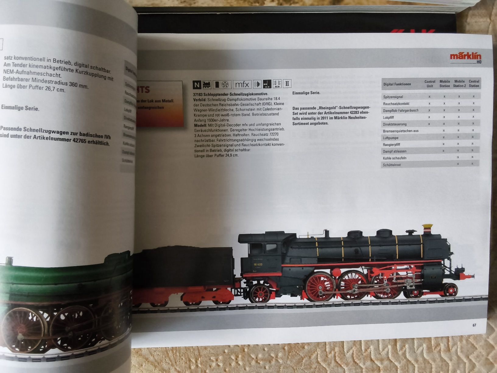 Livres: Märklin Gesamtkatalog 2011/2012 – D'occasion à Hallau par histoiremerveilleuse 1