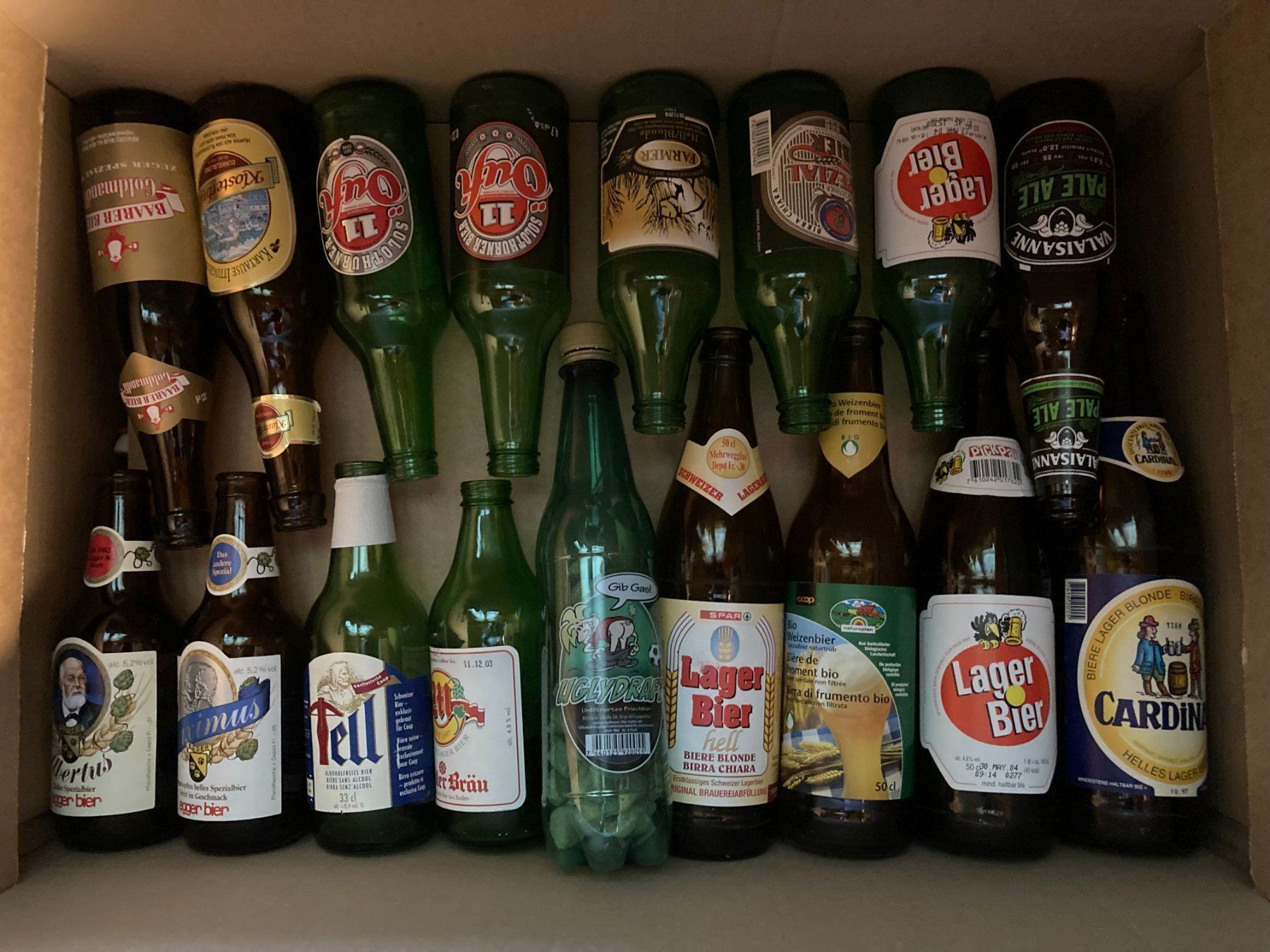 Apparecchiature e tecnologia a gas: Deko / Bierflaschensammlung / Schweiz / 49 Stk. – Usato da Herzogenbuchsee venduto da Emmenthaler 1