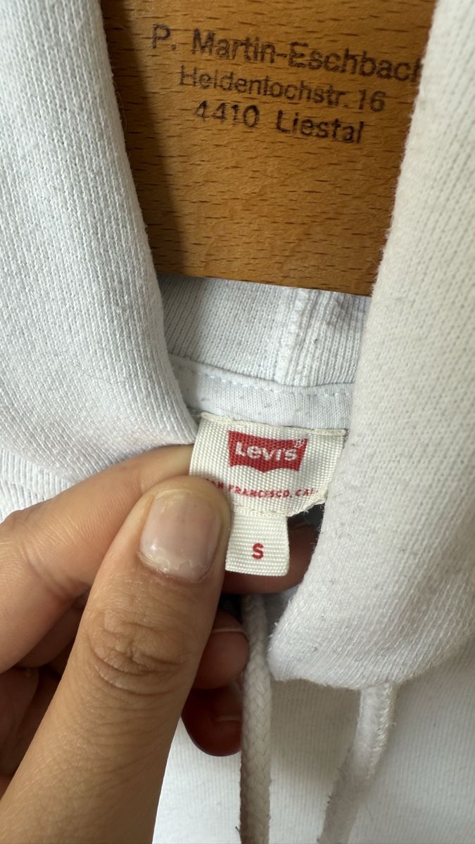 Levi's Maglioni & Felpe: Levi's Hoodie, Gr. S, Weiss – Usato da Gelterkinden venduto da teddywidder 2