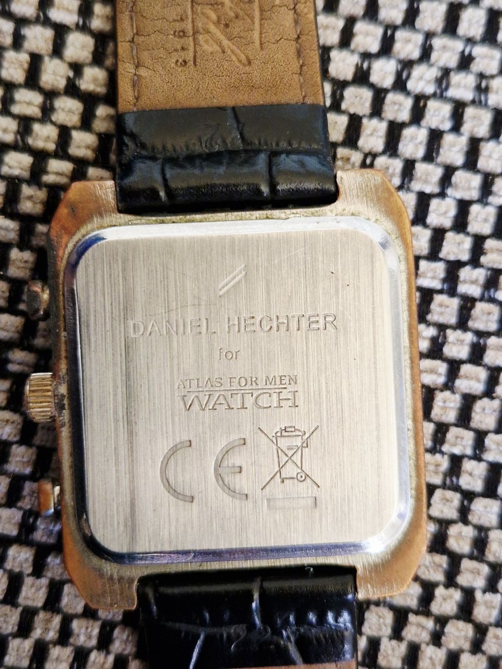 Daniel Hechter Orologi: Montre Daniel Hechter pour Atlas for Men – Usato da Undervelier venduto da Tufitufi7 4