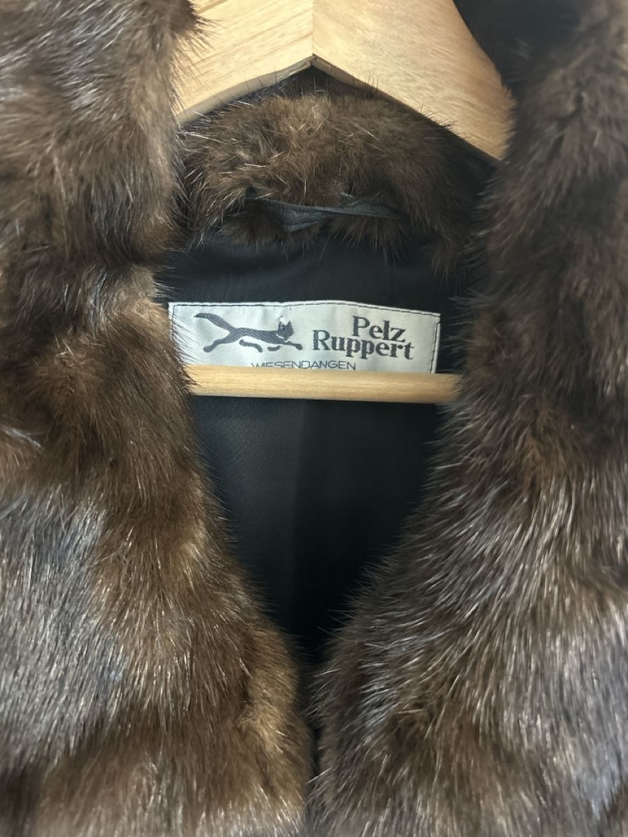 Nerz Cappotti: Designer Mantel Pelz Ruppert – Usato da Schwarzenbach SG venduto da spa_28pd 1
