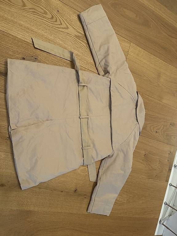 Vestes & Manteaux: ZARA Herbstmantel 110 – D'occasion à Balgach par deb_g59x 1