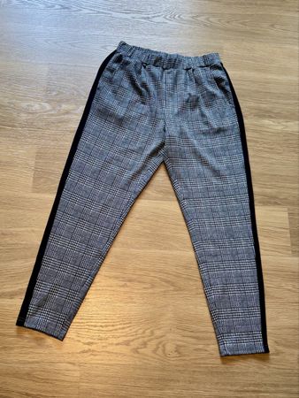 Yessica Hose mit Seitenstreifen,Top Zustand!