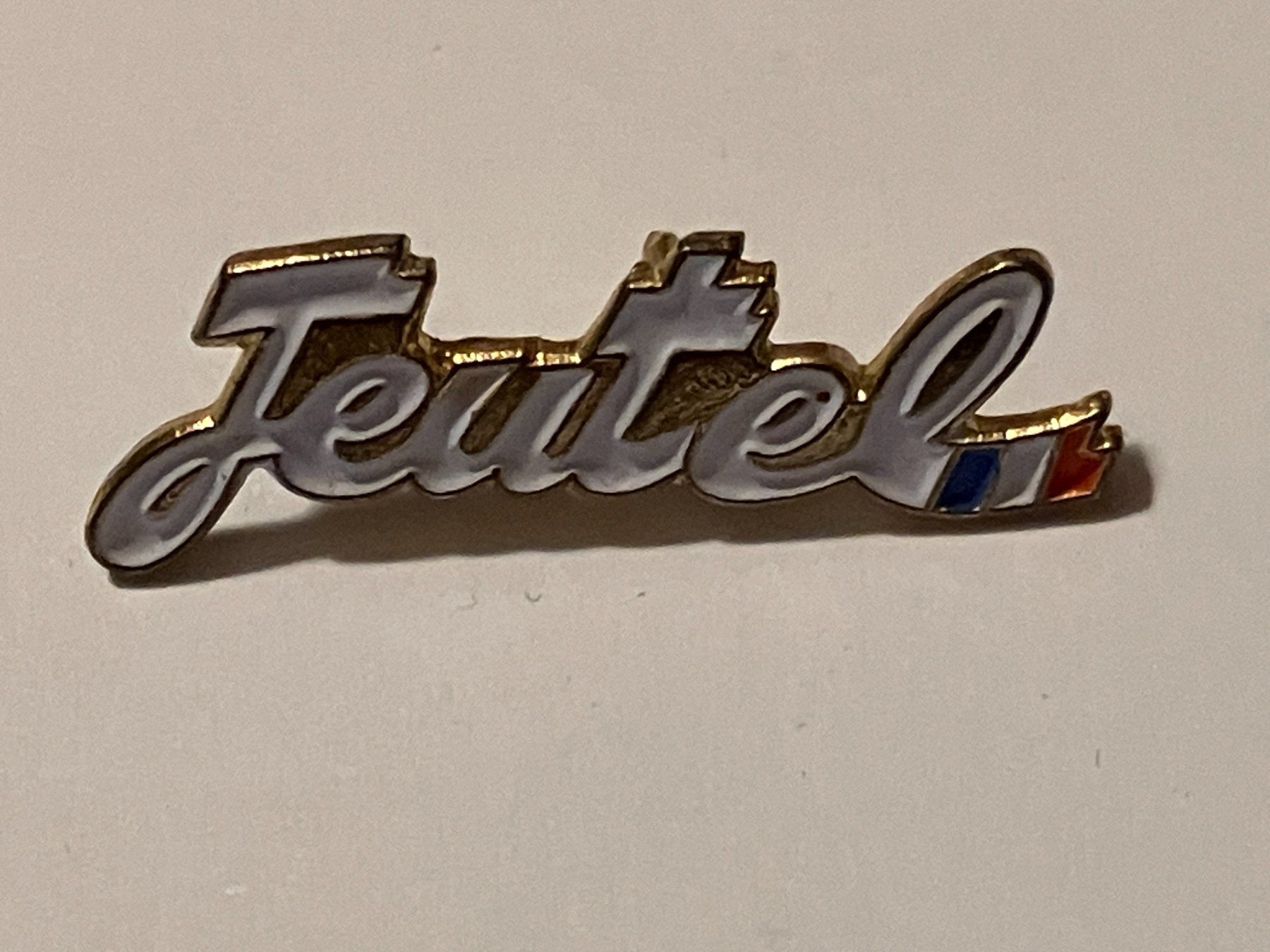 Plaquettes & Badges: 1 Pin Teutel – D'occasion à Basel par djwwpp