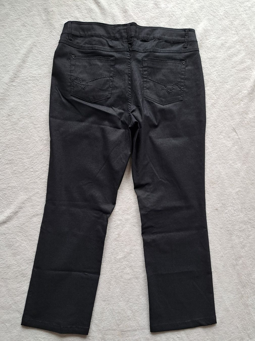 Pantaloni: Stoffhose gestreift Charles Vögele "ELLA" Gr 46 – Usato da Gysenstein venduto da joshuas81 2
