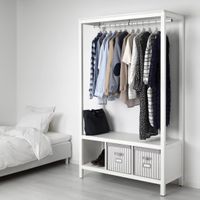 Weiss Kleiderständer mit Ablagen und Kleiderstange von Ikea