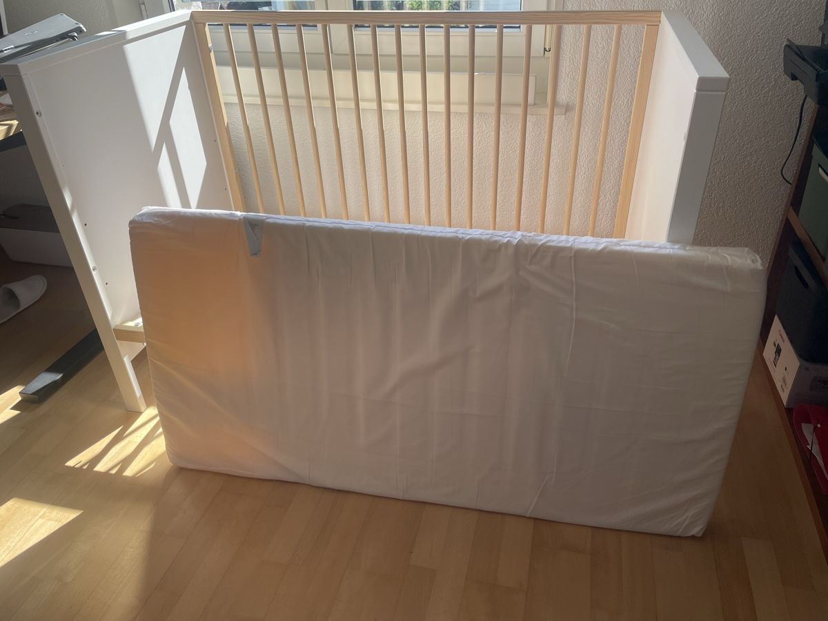 Lits: Lit bébé bois blanc – Neuf (Voir description) à St-Légier-La Chiésaz par Dr.Men 2