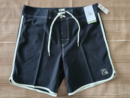 🏷️ QUIKSILVER Badeshorts - 32 - Boardshorts Scallop 18 ♂️