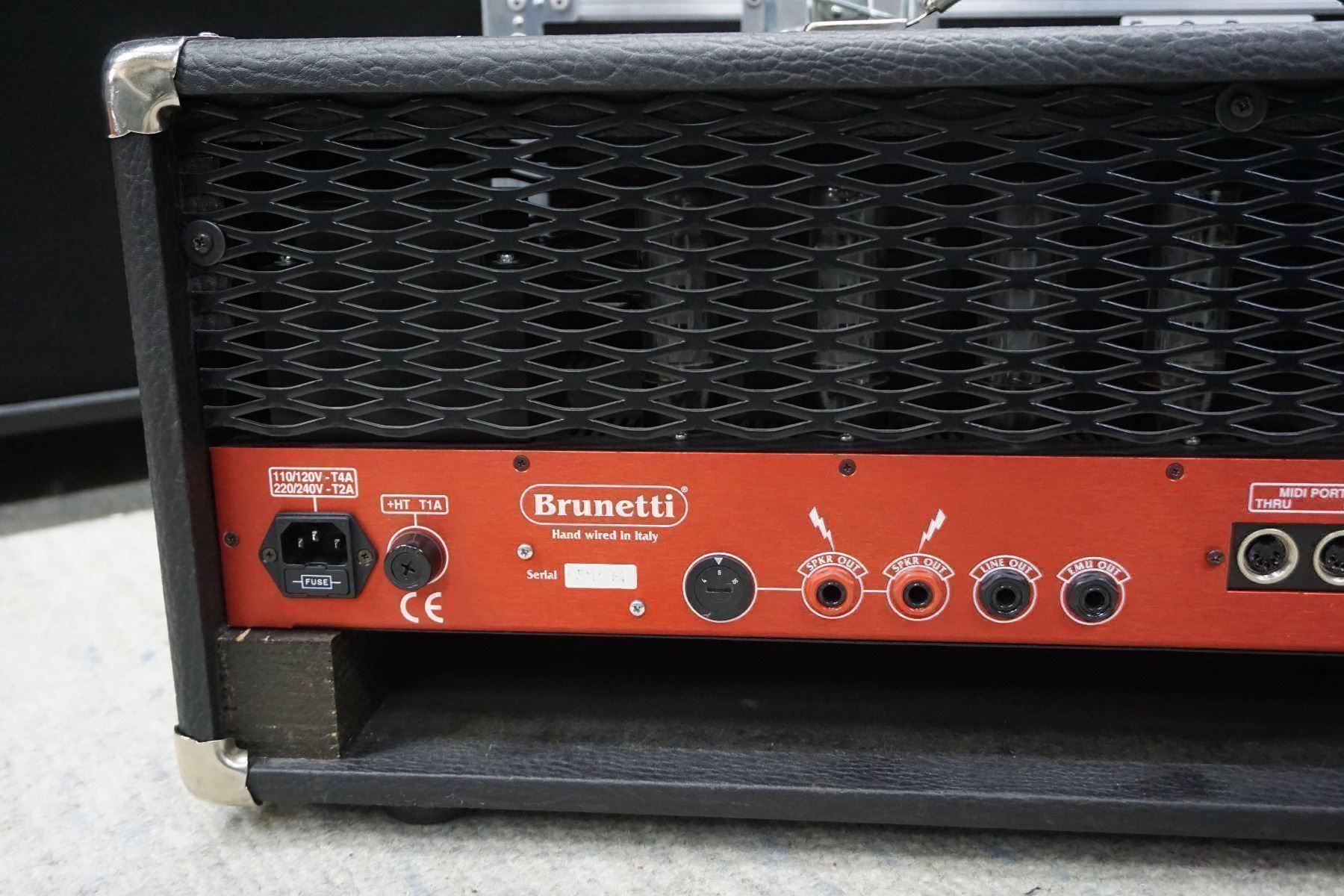 Strumenti musicali: Brunetti 059 Top 3.ch & 4x12" XL Cabinet – Usato da Ortschwaben venduto da Musictrade 7