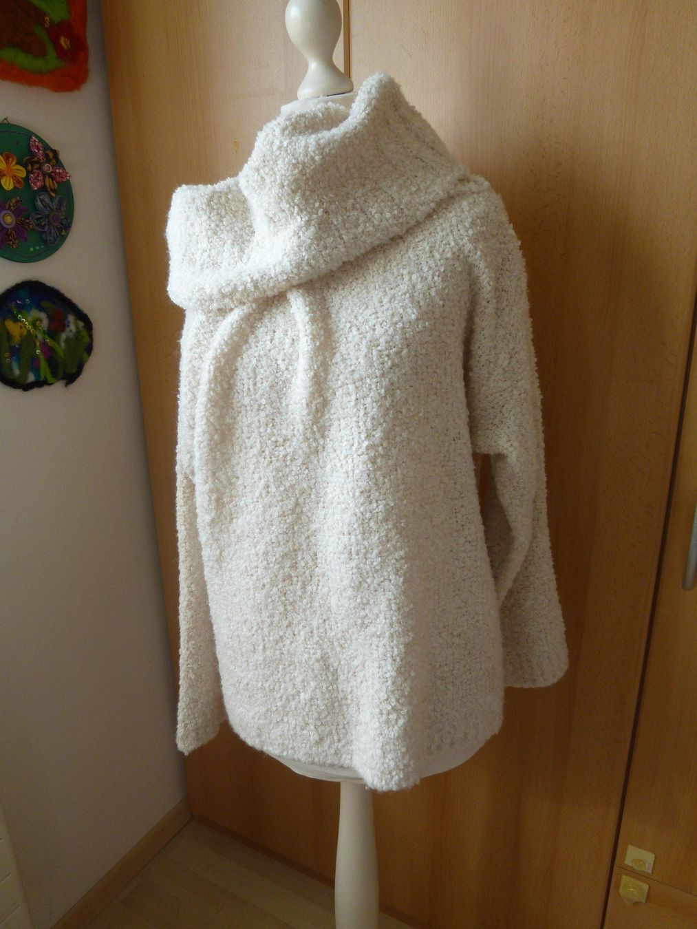 Maglioni & Felpe: MARCO DI RENZO  kuschliger Pullover ca. S/M Bouclé beige – Usato da Dättlikon venduto da Mamakuga 5