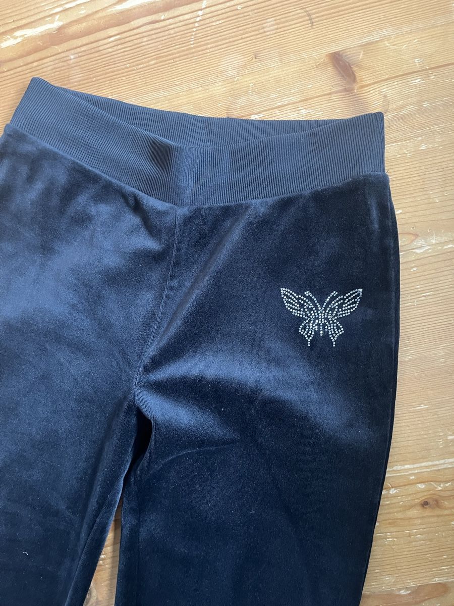 H&M Leggings: Samt Flared Leggins Jogginghose – Usato da St. Margrethen SG venduto da ali_5xzk 1