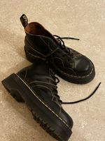 Dr. Martens Damen Plateau Stiefel schwarz Grösse 38 .
