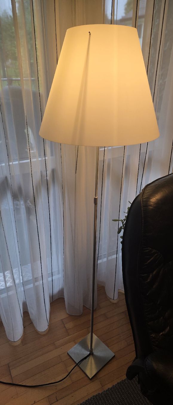 Luceplan Lampade: Stehlampe Costanza Luceplan  Dimmbar  – Usato da Riedikon venduto da Winter21. 4