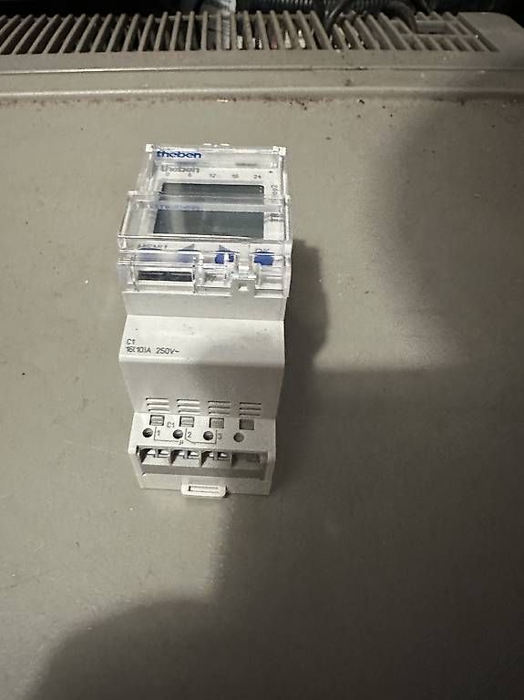 Componenti elettronici: Horloge Theben TR 610 – Usato da Renens venduto da lau_l6j6 2