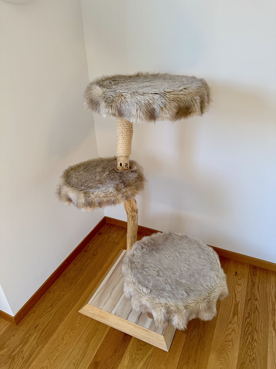 Tiragraffi: Arbre à chat design Ruben pièce unique – Usato da Fully venduto da Gaga1990 3