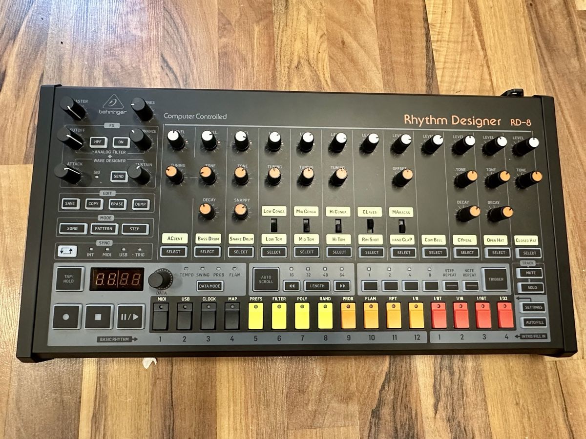 Behringer Instruments de musique: Behringer RD-8 MKII – D'occasion à Zug par Keptnace