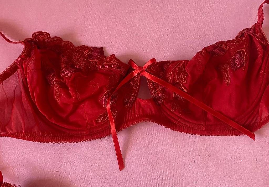 Beldona Altra biancheria intima: 3 teiliges Beldona Set +schwarze Strümpfe – Nuovo (secondo la descrizione) da Volketswil venduto da schnapp01 1