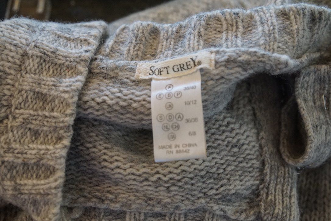 Pullover & Sweatshirts: SOFT GREY - Laine d'Agneau - Pull Gris - 38 – Gebraucht aus Haute-Nendaz von Violette123 6