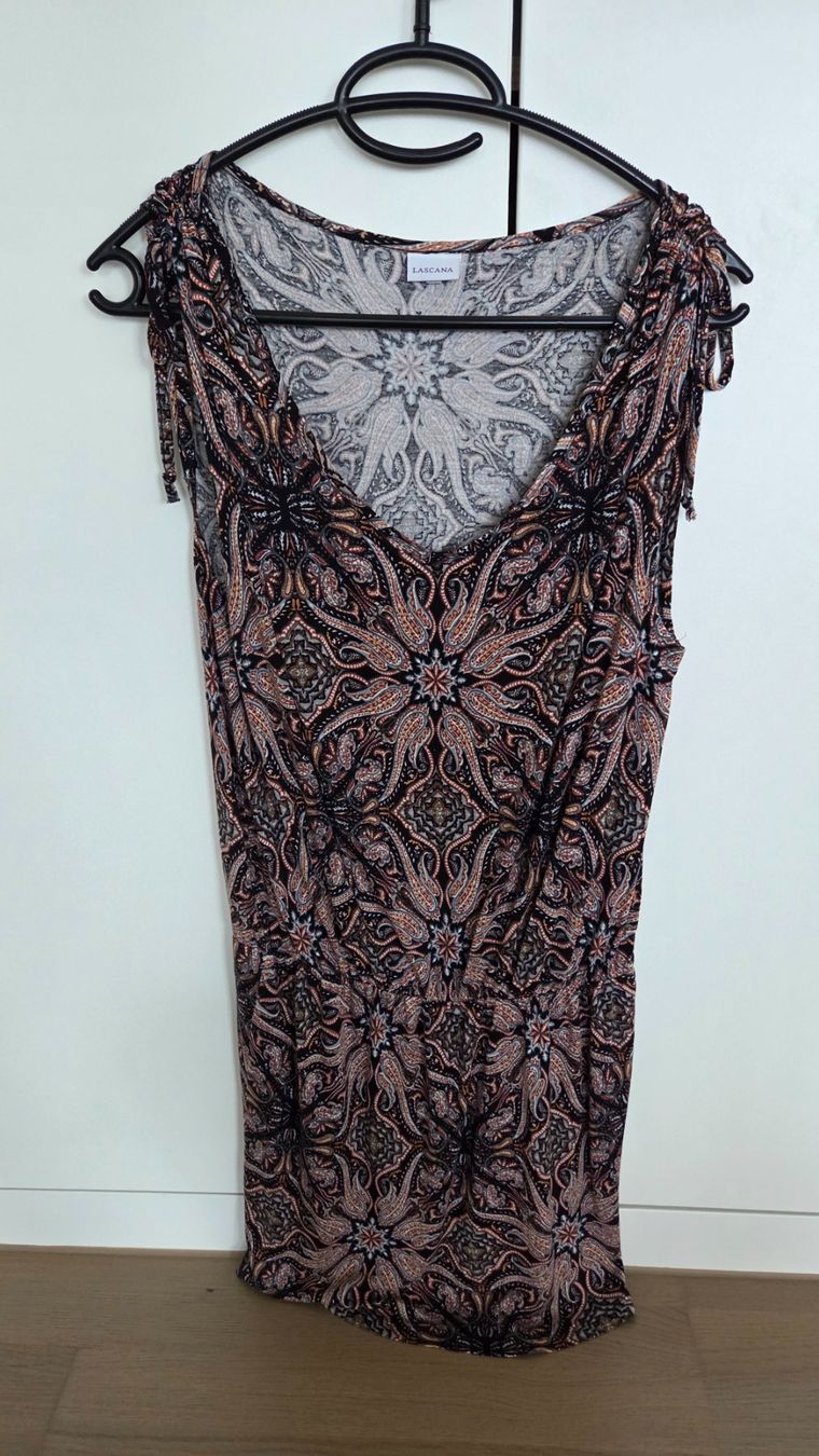 Lascana Vestiti: kurzes Strandkleid – Usato da Einsiedeln venduto da kiphrajaya