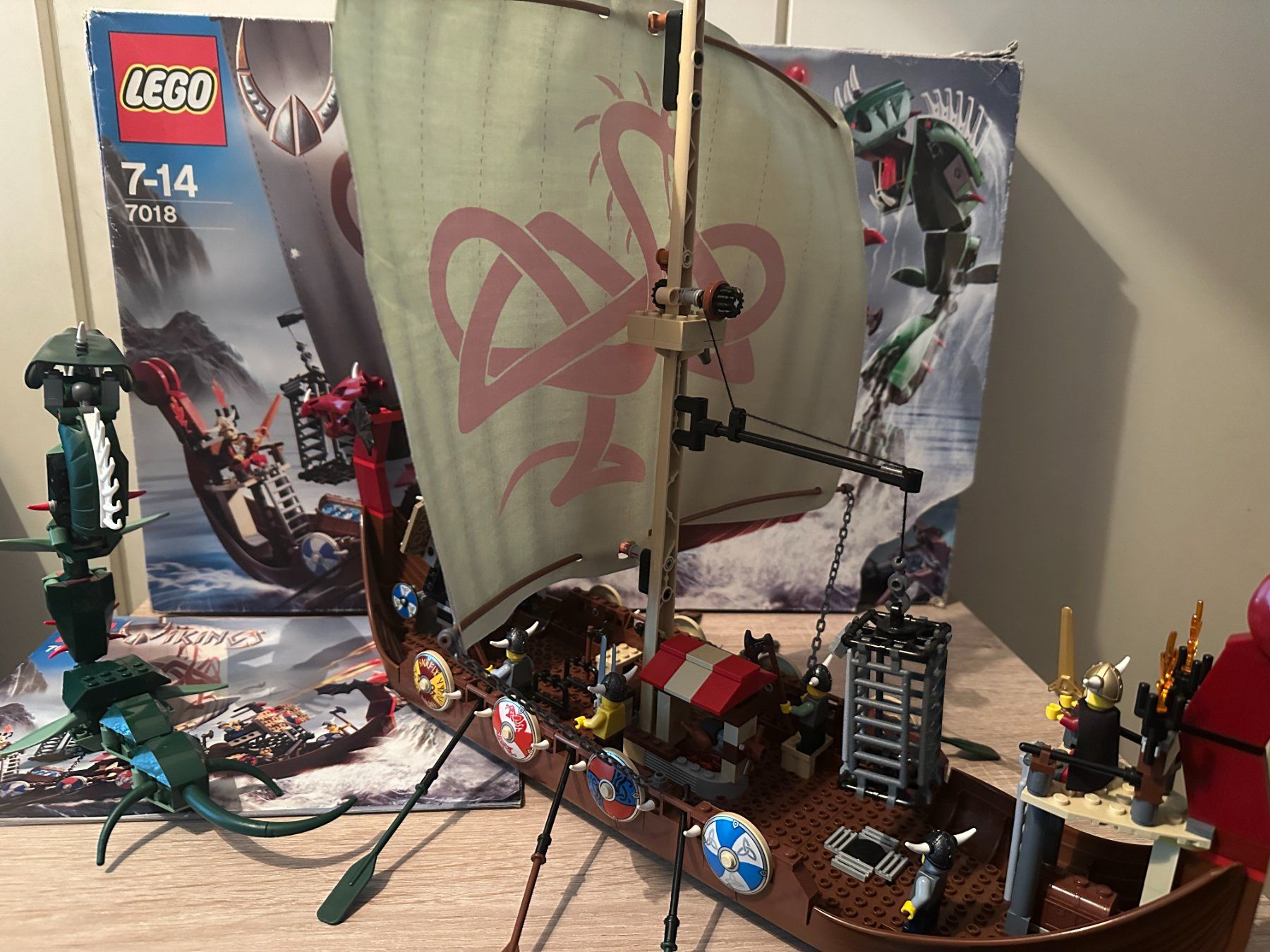 Lego Kit di costruzioni: LEGO 7018 Viking Ship challenges the Midgard Serpent – Usato da Basel venduto da Don-Angel 1