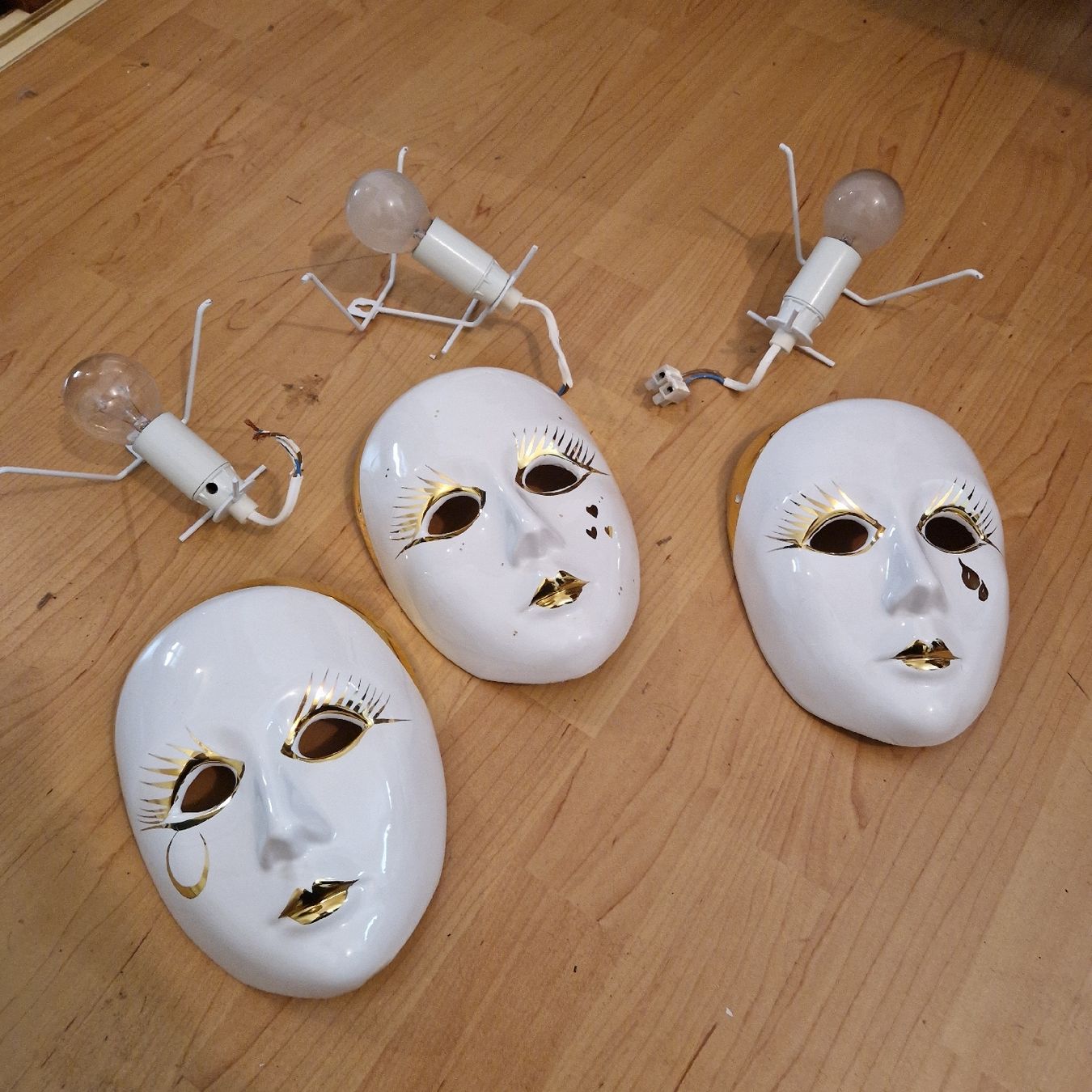 Alle Dekorationen: 3 Masques vénitiens lumineux – Neu (gemäss Beschreibung) aus Ecublens FR von isa_6lfp