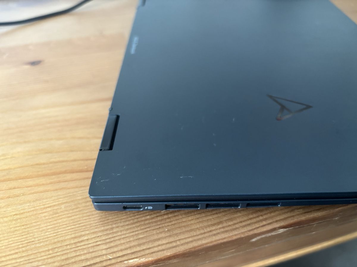 Asus Notebook: Asus Zenbook S 13 Flip OLED – Nuovo (secondo la descrizione) da Bern venduto da lek_flt9 4