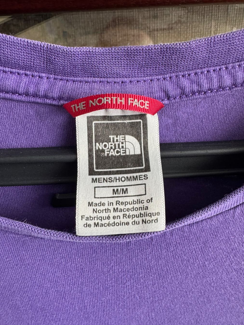 North Face T-shirt: The North Face Tshirt – Usato da Obfelden venduto da cesarina10 1