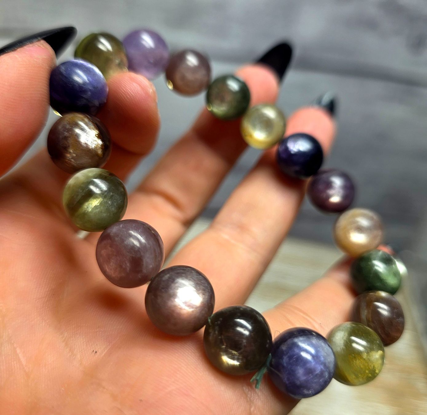 Minerali & Pietre curative: Regenbogen Lepidolith Armband 11.2mm – Nuovo e nell'imballaggio originale da Matzingen venduto da Shay_Crystalz