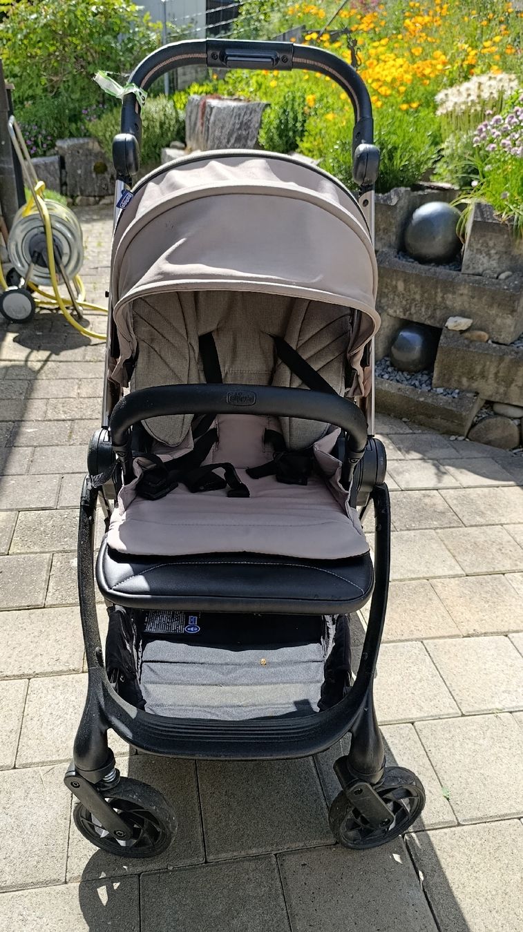 Chicco Carrozzine: Chicco One4Ever Stroller – Usato da Knonau venduto da acc_x8dk