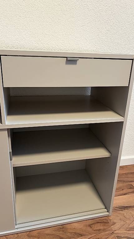 Ikea Scaffali: Sideboard Ikea Spiksmed grau – Usato da Thun venduto da mil_68lh 2