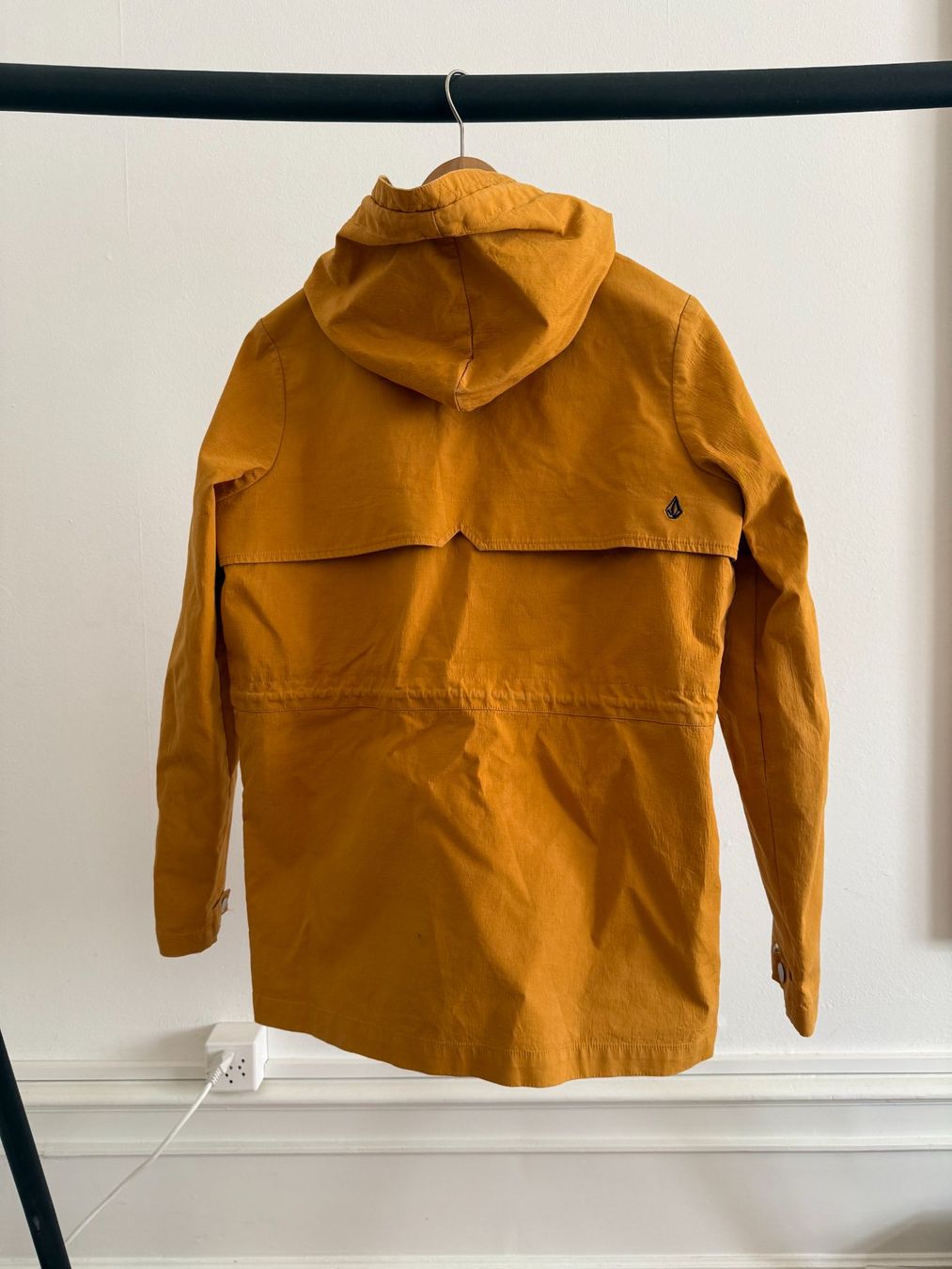 Volcom Giacche: Gelbe Volcom Jacke, regenabweisender Stoff – Usato da Basel venduto da Smarten 1