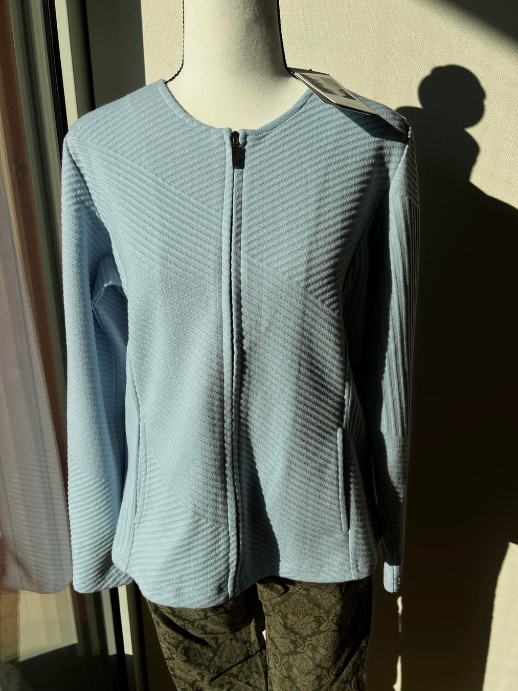 Blusen: Neue Bluse M – Neu und originalverpackt aus Riehen von edu_92w7 4