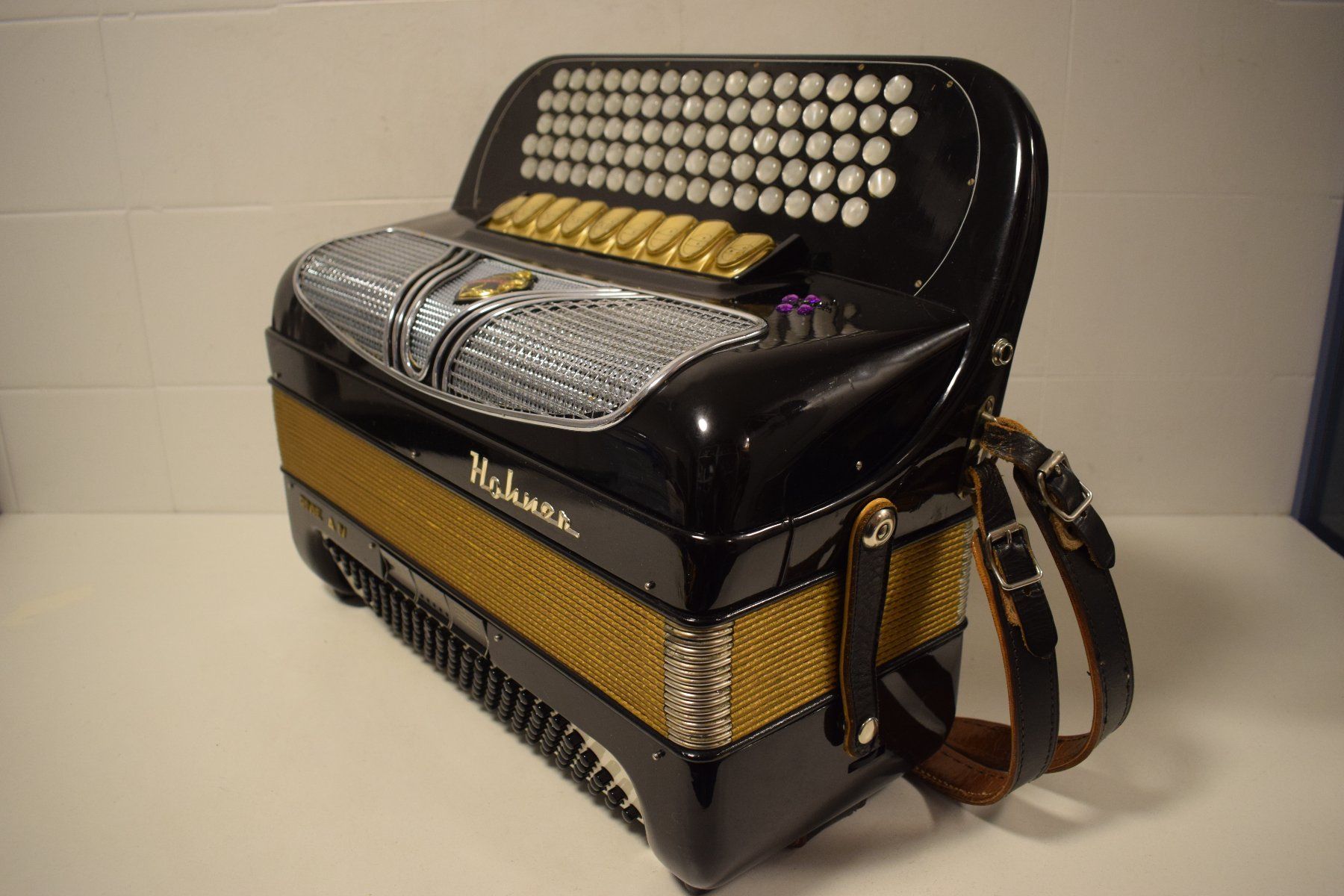 Musikinstrumente: Akkordeon chromatisch Hohner Riviera IV – Gebraucht aus Zürich von baumusik 2
