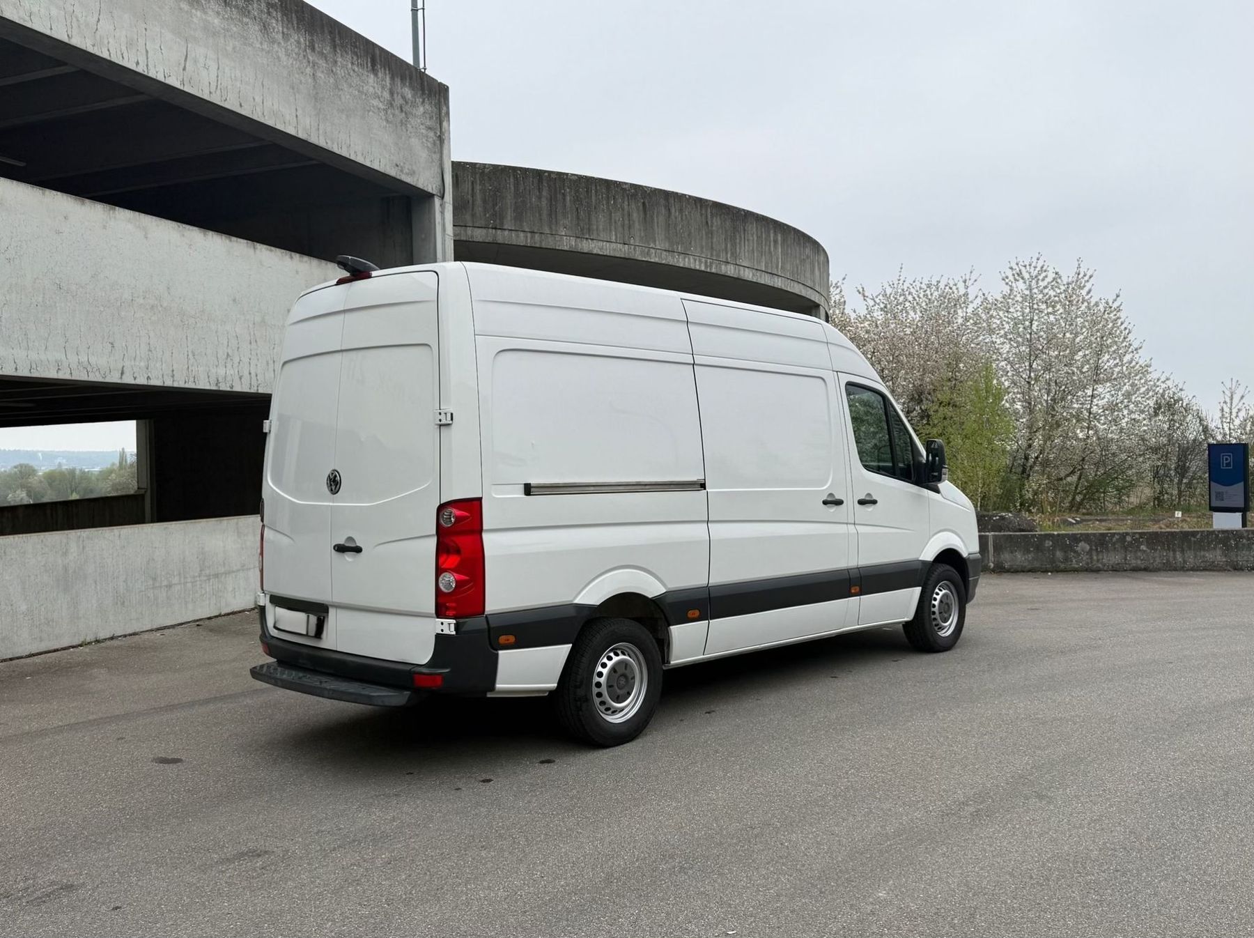 VW Nutzfahrzeuge: Volkswagen Crafter 2.0 TDI – Gebraucht aus Tägerwilen von flami91 3