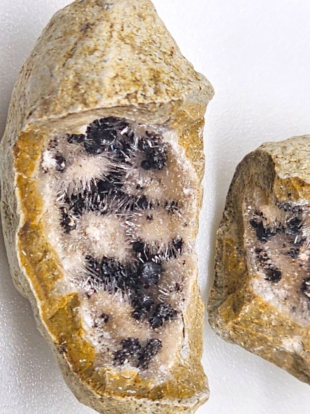 Minerali & Pietre curative: RaRe Kutnohorite with Aragonite in Geode – Usato da Figino venduto da minshop 5
