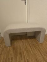 Schmale Sitzbank in beige